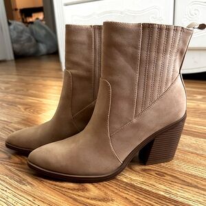 Pointed Toe Side Hidden Elastic Booties